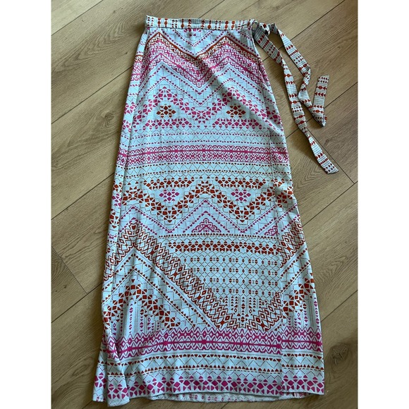 BCBGMAXAZRIA Women's Size S Boho Geometric Print Maxi Wrap Skirt - Picture 3 of 9
